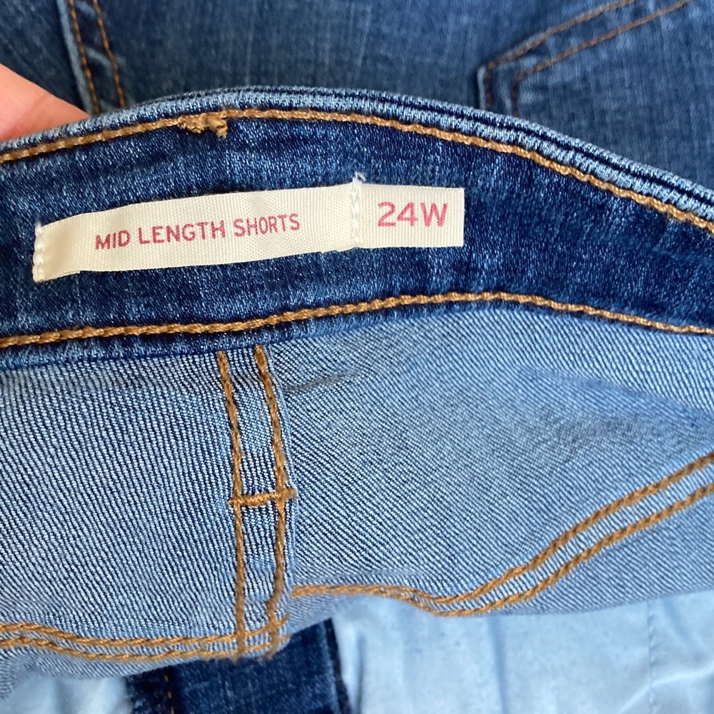 Levi's Jean Short mid length denim short mid rise cuffed 24W - Picture 6 of 17